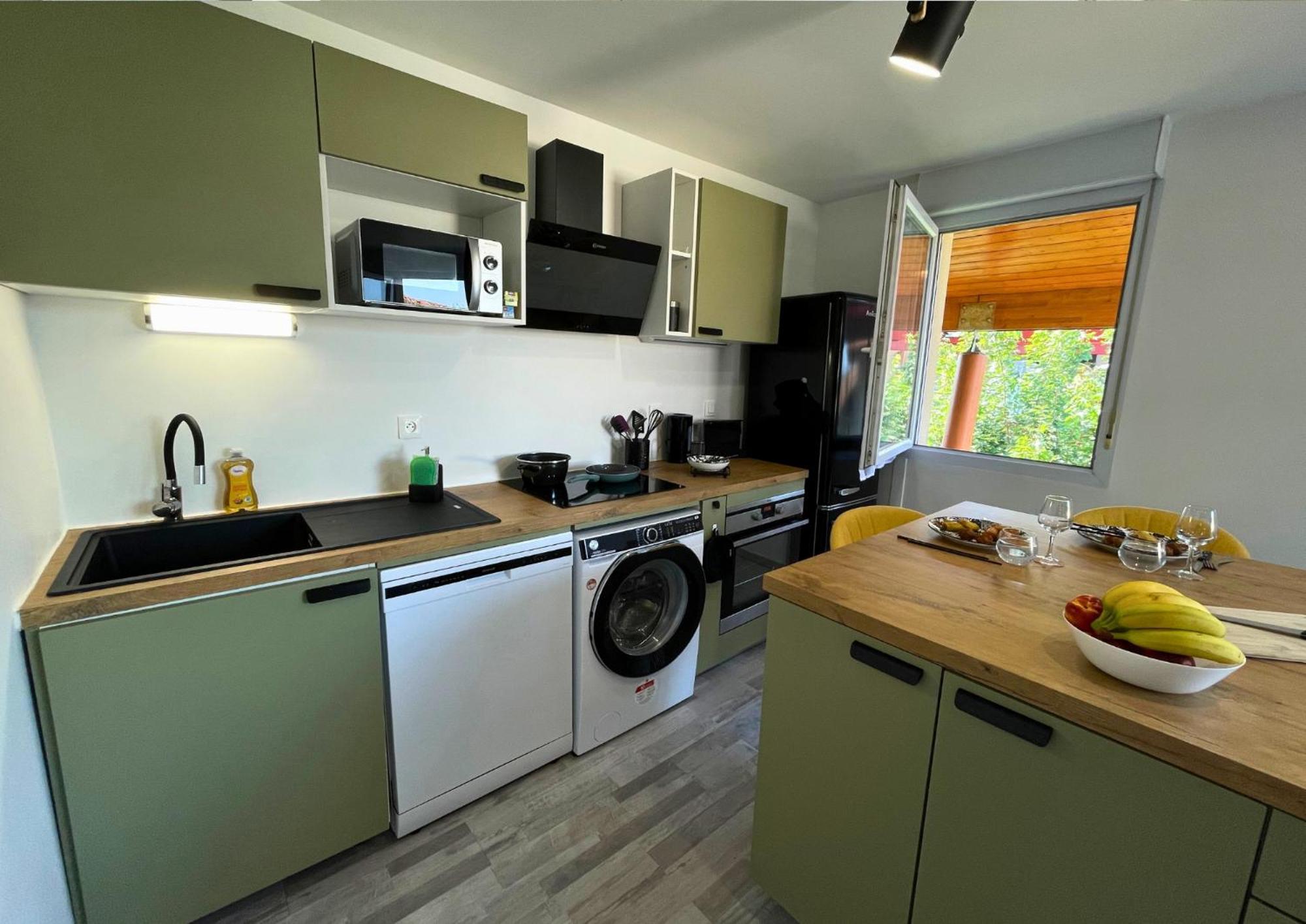Apartment Le Jungle - Parking Et Wifi Gratuit - Balcon - Alexa